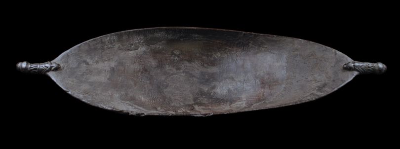Ancien plat en bois / Old wooden plate