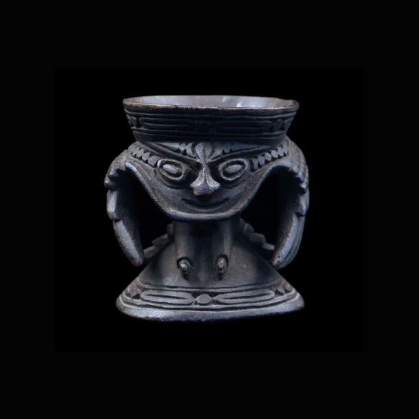 Mortier  btel / Betel nuts mortar
